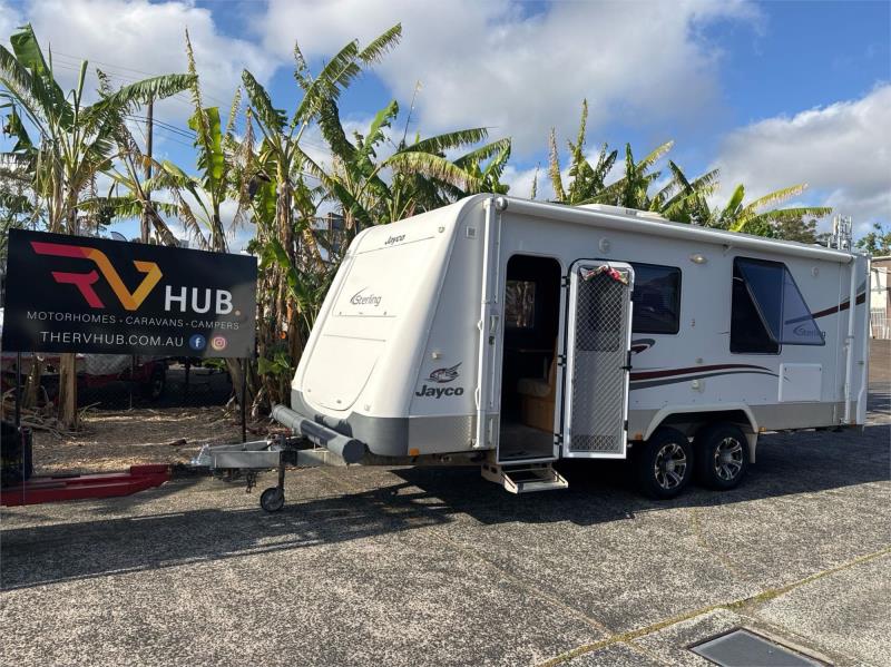 >2011 Jayco STERLING Caravan  21.65-4